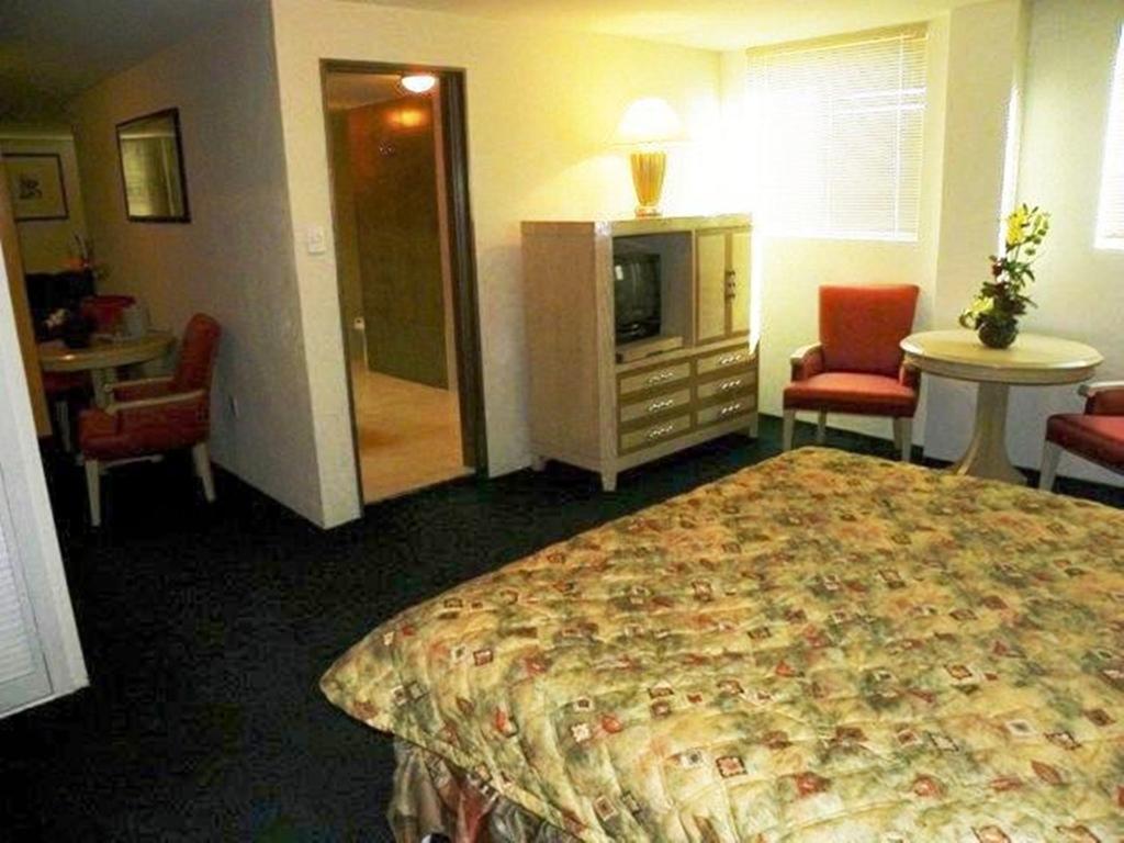 Hotel San Francisco Irapuato Business Class Εξωτερικό φωτογραφία